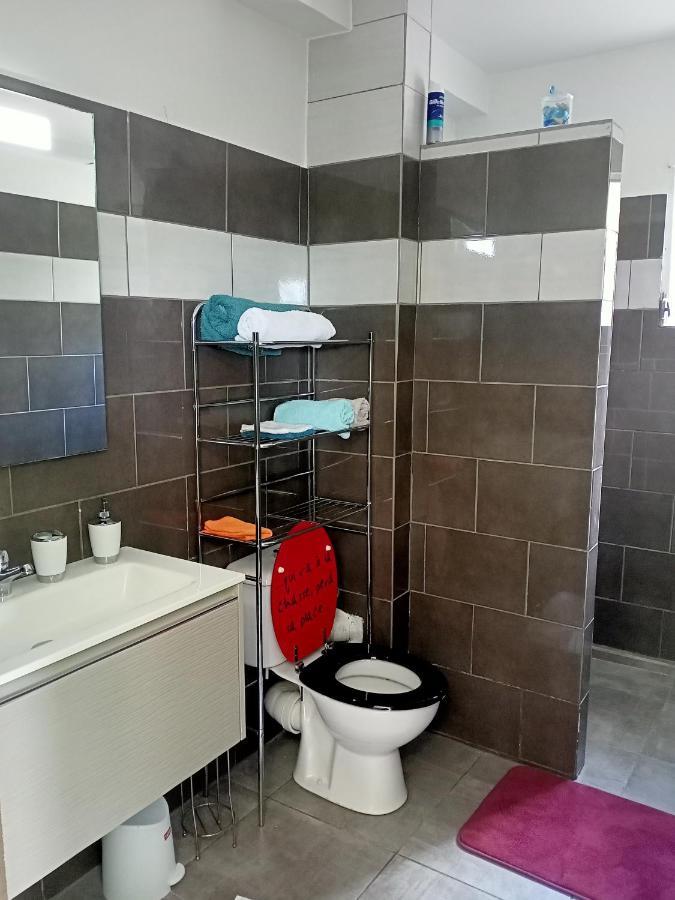 Paradis Cache - Confort Terrasse - Kybo Karaib Location - Pkg - Mtgne Sainte-Marie Ngoại thất bức ảnh